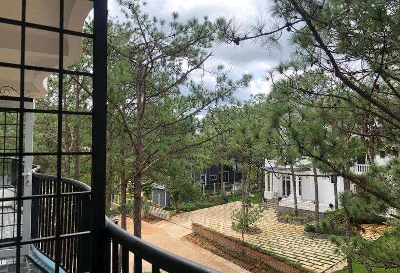 اتاق لوکس با چشم‌انداز باغ, Romeo & Juliet S Hồ Tuyền Lâm Dalat