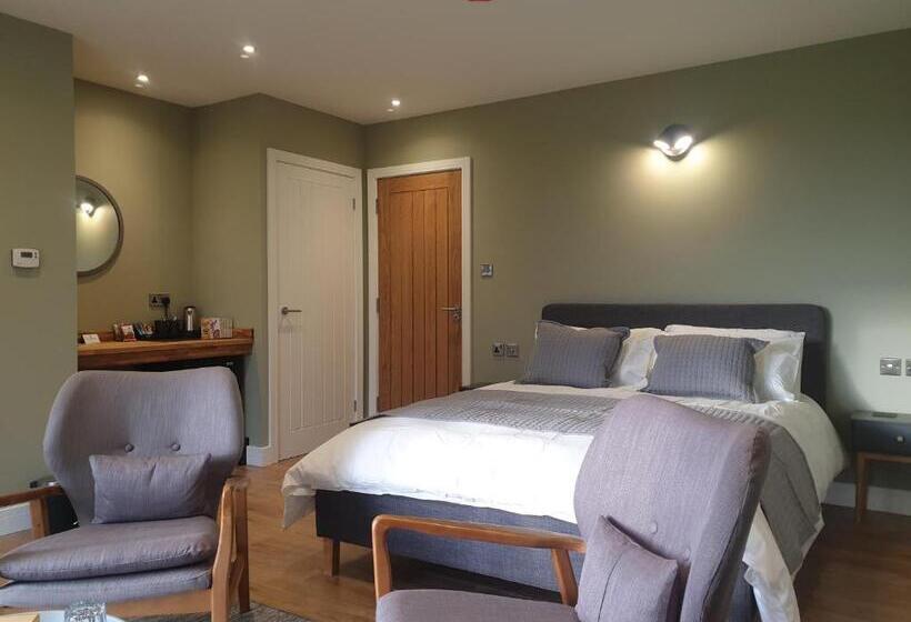 Quarto Superior Cama King, Open Acres Accommodation And Airport Parking
