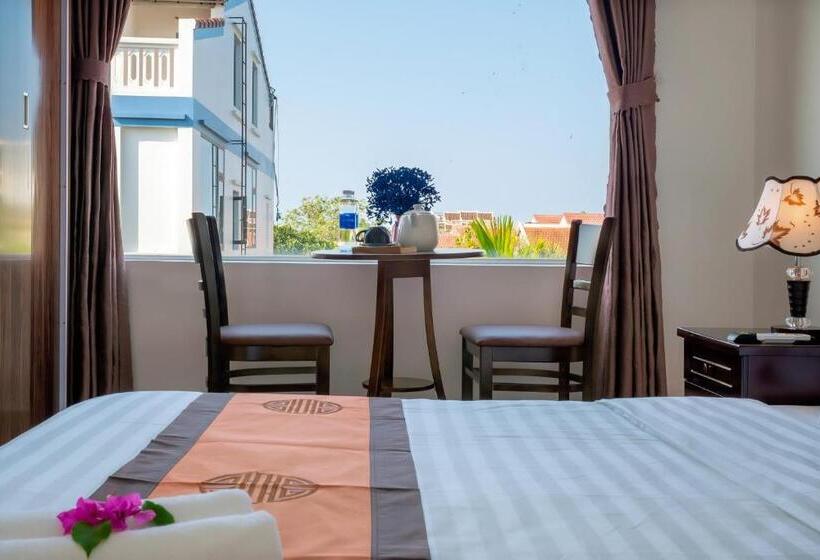اتاق لوکس با بالکن, Sam Sam Homestay