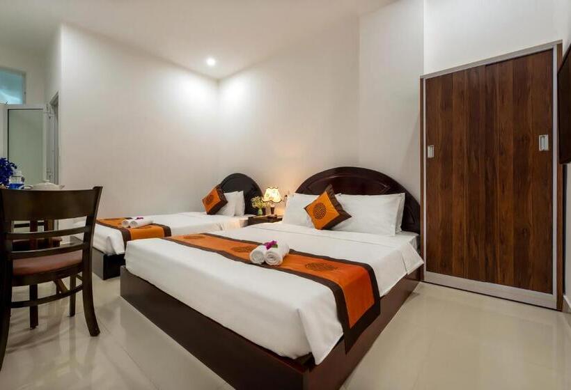 اتاق خانوادگی, Sam Sam Homestay