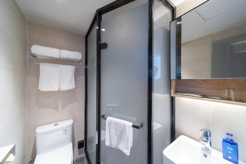 Номер Стандарт Кровать Кинг Адаптированный для Инвалидов, Holiday Inn Express & Suites   Beaver Dam, An Ihg
