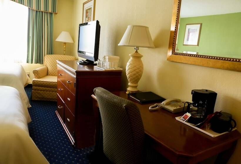 Номер Стандарт Вид на Озеро, Lakeside Inn
