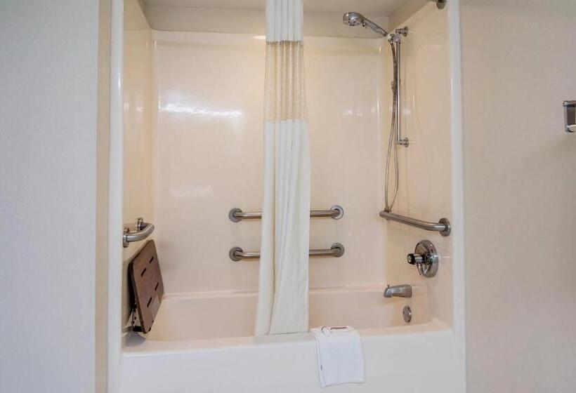 Номер Deluxe, Red Roof Inn Fayetteville I95