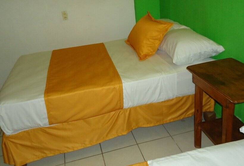 Economy Szoba, Casa Mexicana Barra De Navidad