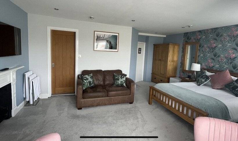 Люкс Deluxe Кровать Кинг, Lantana Guest House
