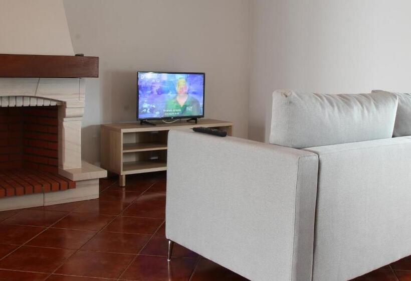 Quarto Superior, Casas Do Monte