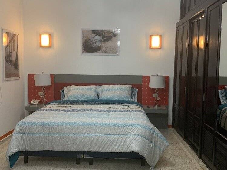 Полулюкс, Casa Ferrol Boutique