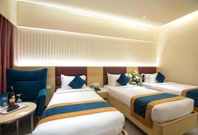 اتاق اجرایی سه نفره, Ziona Luxurious