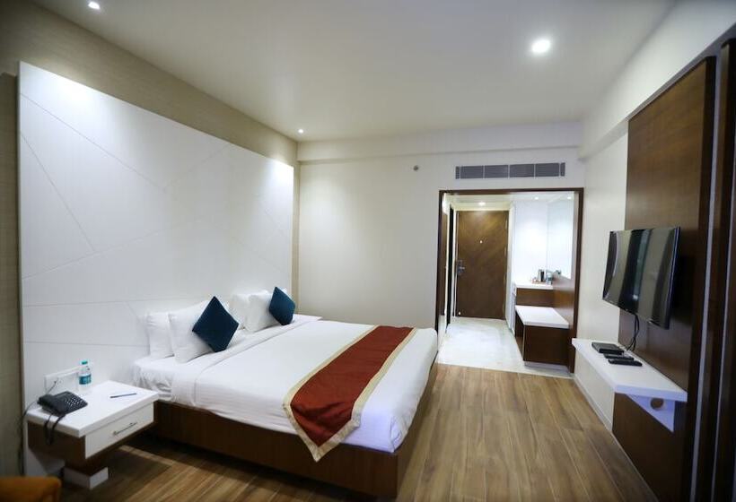 سوییت جونیور, Ziona Luxurious