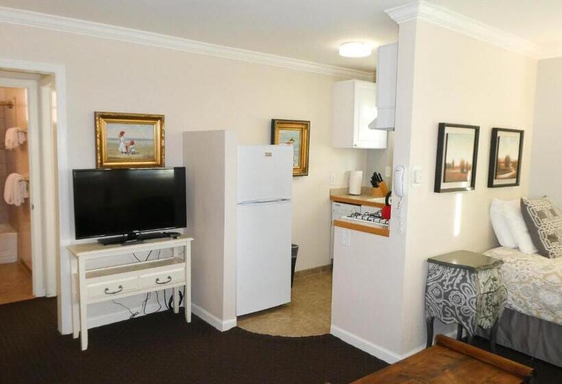 Апартаменты 4 Спальни, Briarwood Inn