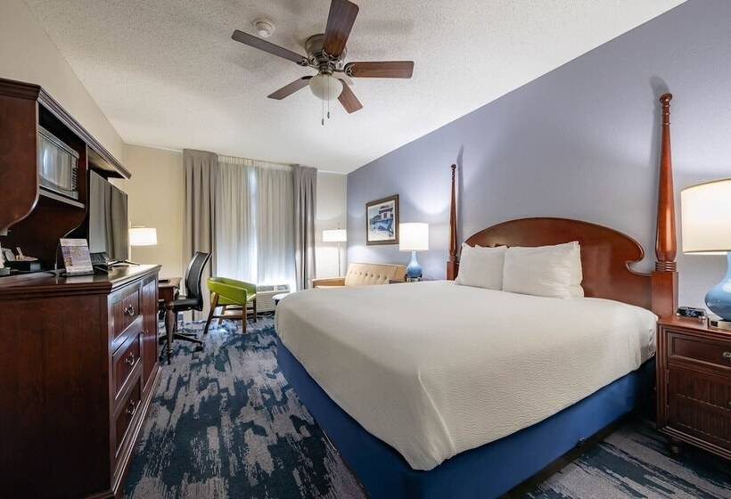 Standardrum, Summerplace Inn