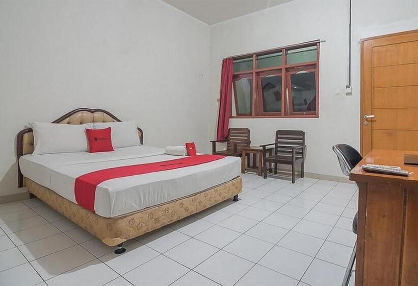 Номер Стандарт, Reddoorz Near Alun Alun Subang