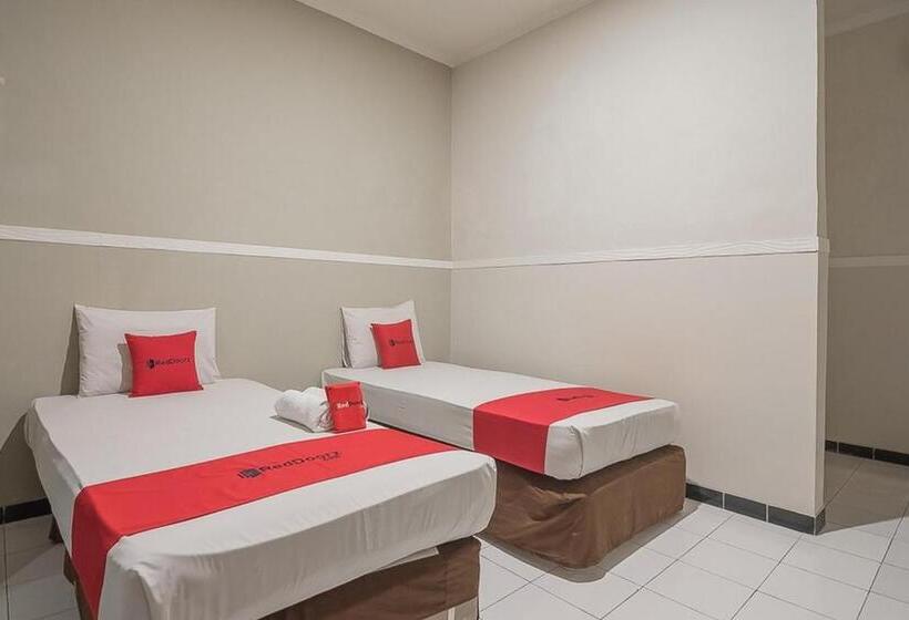 Номер Стандарт, Reddoorz Near Alun Alun Subang