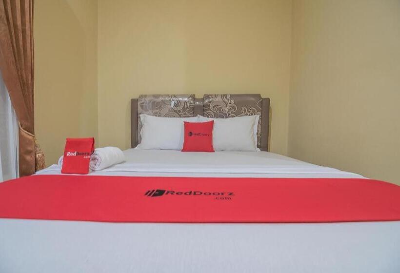 اتاق لوکس, Reddoorz Plus Near Syamsudin Noor Airport 3