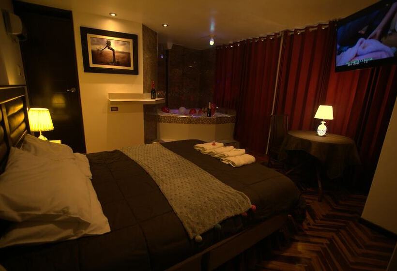 استودیوی لوکس, Puno Victoria Suites