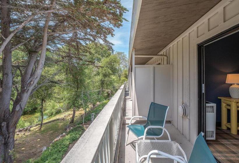 Номер Стандарт 2 Двуспальные Кровати, Carmel River Inn