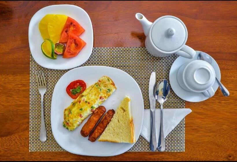 اتاق سوپریور خانوادگی, Airport Hotel Entebbe