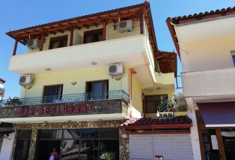 Номер Deluxe с Балконом, Nako Guest House Bar&restaurants