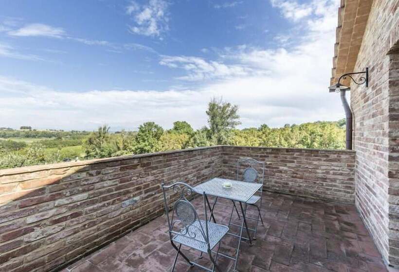 Люкс Вид на Бассейн, Agriturismo Merigge Wellness & Spa Montepulciano