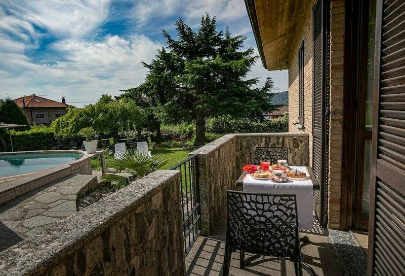 Номер Superior Вид на Бассейн, Villa Cuore