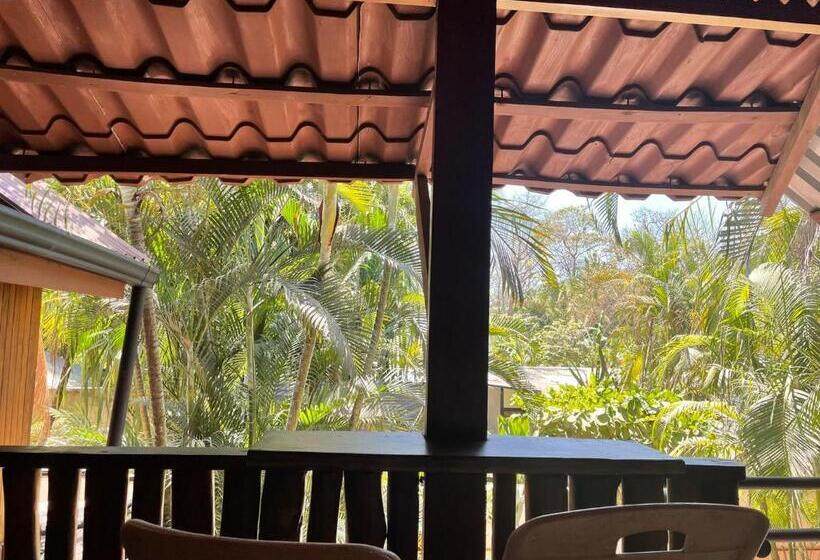 اتاق ساده سه‌ نفره, Beach Cabinas