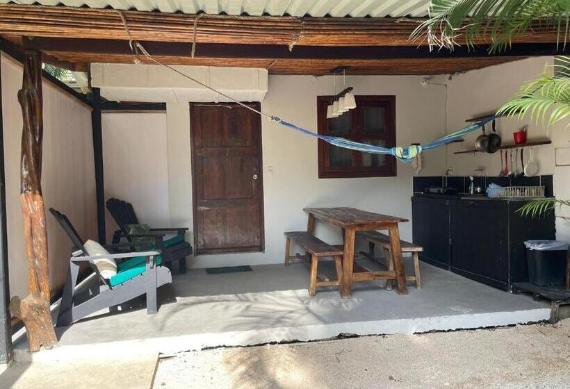 اتاق کلاسیک چهارنفره, Beach Cabinas