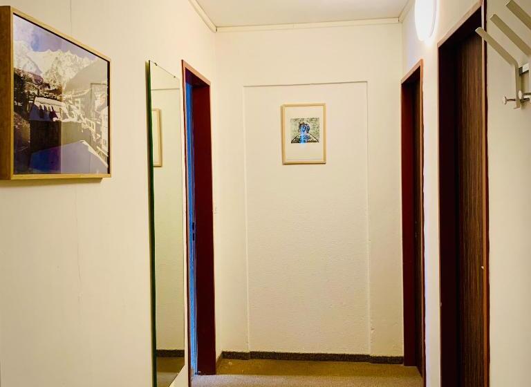 سوییت خانوادگی, Weisses Rössli