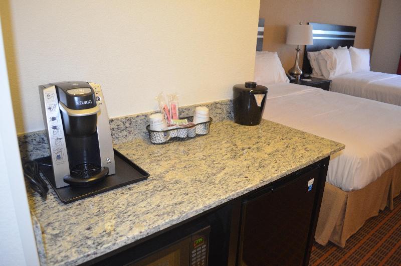 Quarto Estandar Cama King para Deficientes Físicos, Econo Lodge