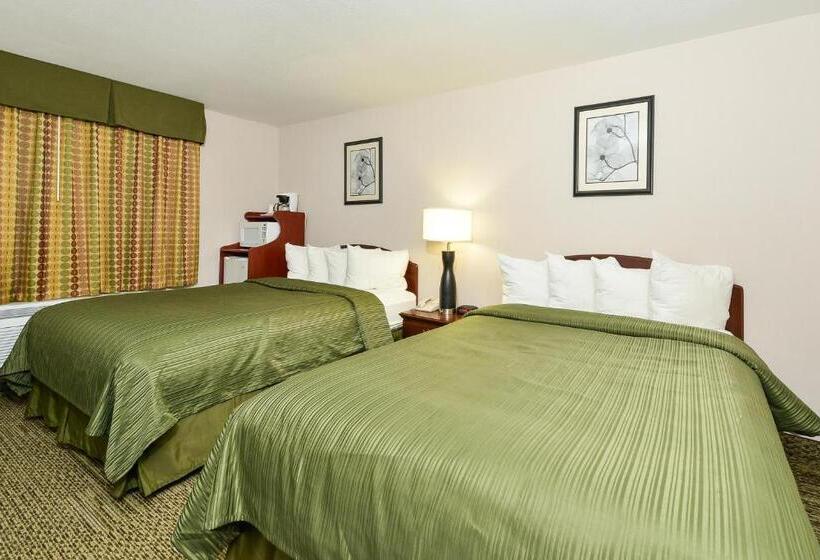 Номер Стандарт, Quality Inn & Suites Stoughton  Madison South