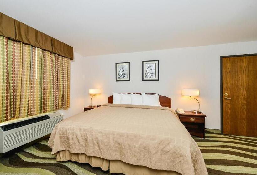 Люкс Кровать Кинг, Quality Inn & Suites Stoughton  Madison South