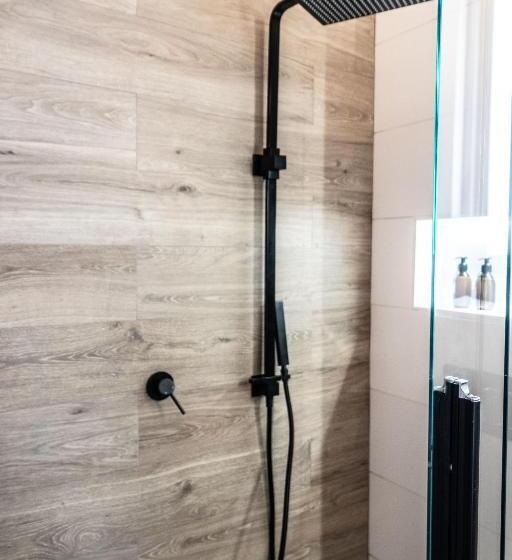 سوییت با چشم‌انداز باغ, The Windhoek Luxury Suites