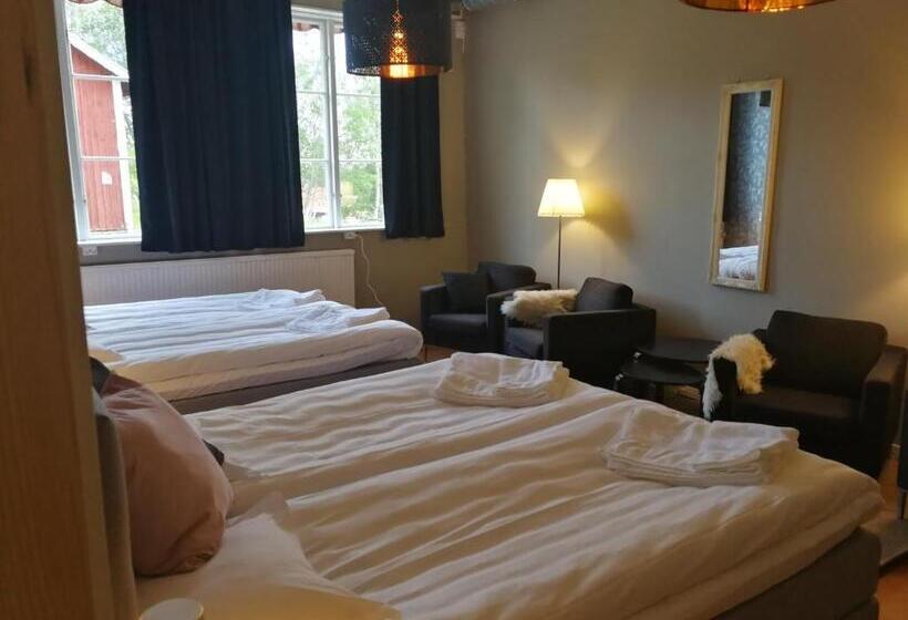 Номер Стандарт Четырехместный Совместный Санузел, Sjugare Gård Bed & Breakfast