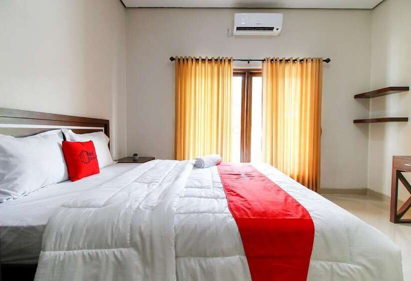 Номер Deluxe, Reddoorz @ Jalan Palagan