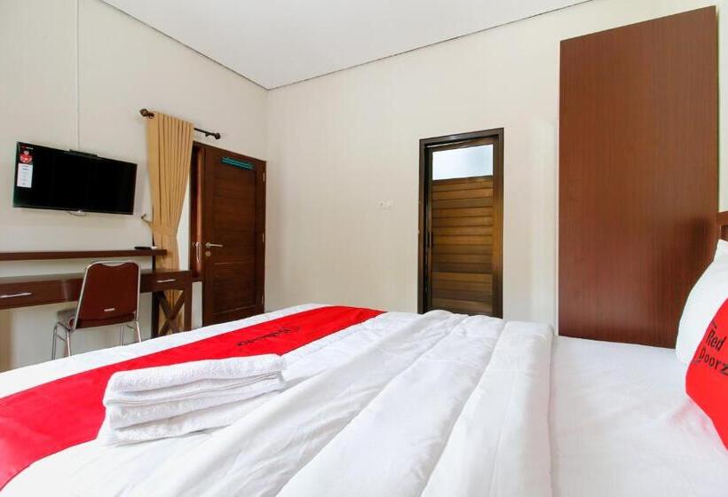 Номер Стандарт, Reddoorz @ Jalan Palagan