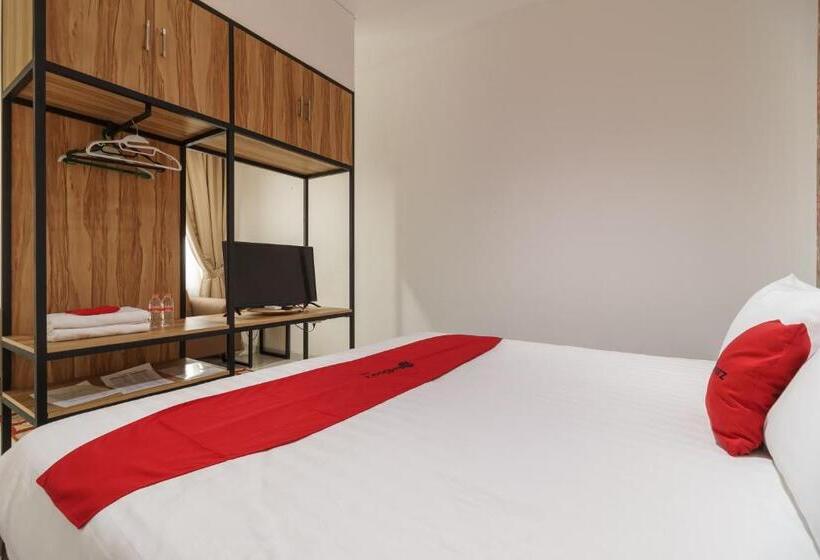 Номер Deluxe, Reddoorz Plus Near Exit Toll Puncak 2
