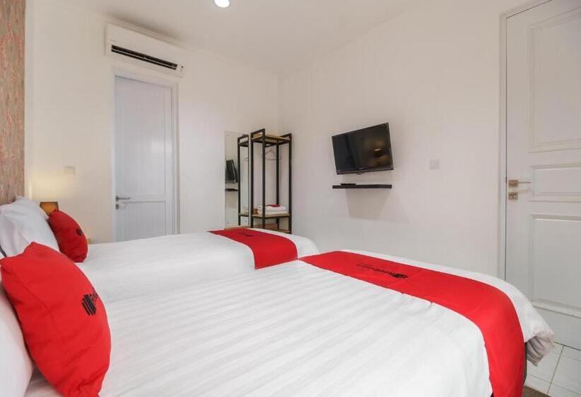Номер Economy, Reddoorz Plus Near Exit Toll Puncak 2