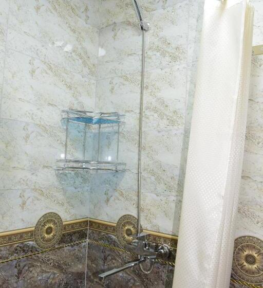 اتاق استاندارد سه نفره, Koh I Noor