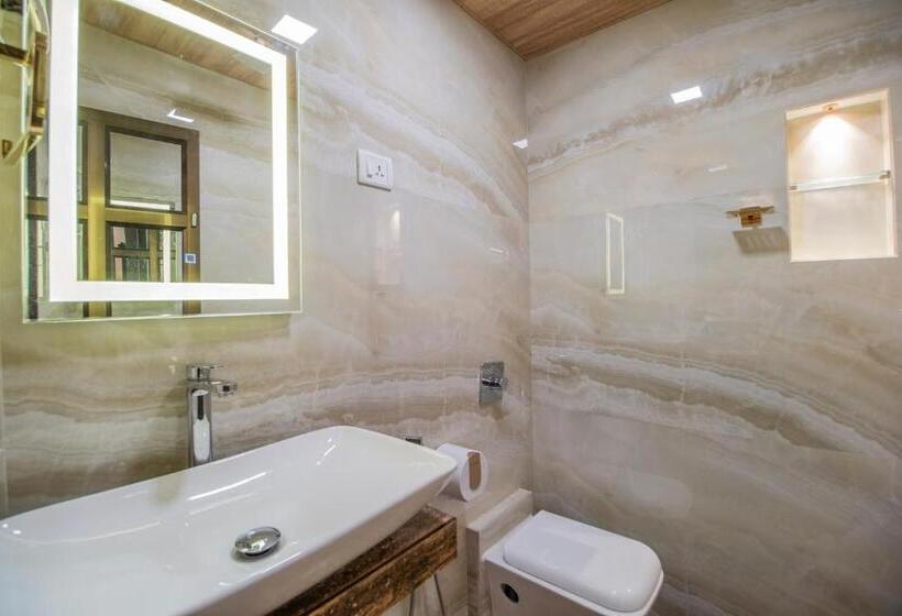 اتاق استاندارد, Onn Shelter Inn