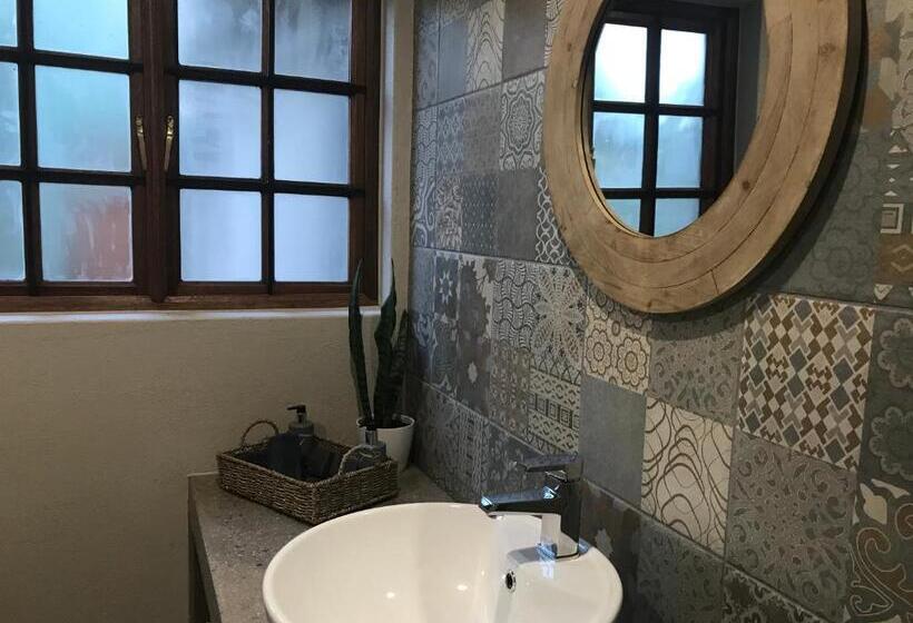 اتاق استاندارد, Lowveld Living Guesthouse
