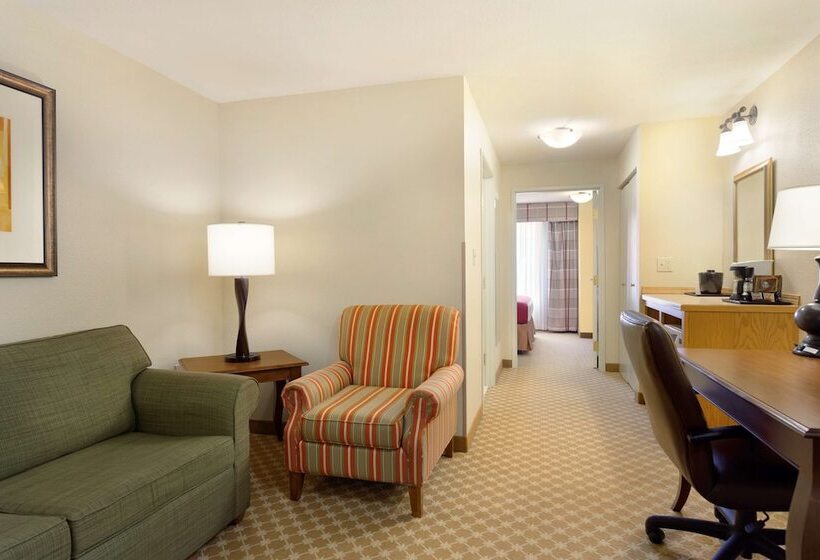 Suíte, Country Inn & Suites By Radisson, Nevada, Mo