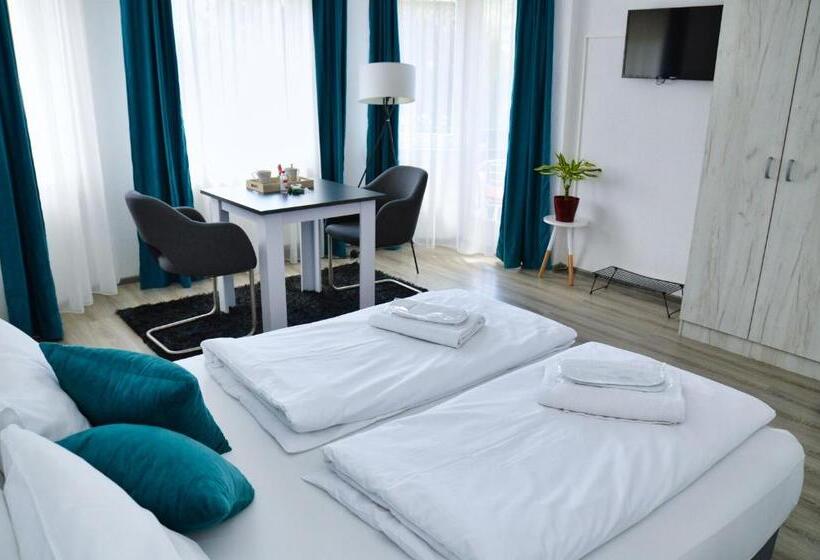 اتاق استاندارد با چشم‌انداز دریاچه, Guesthouse Marivo