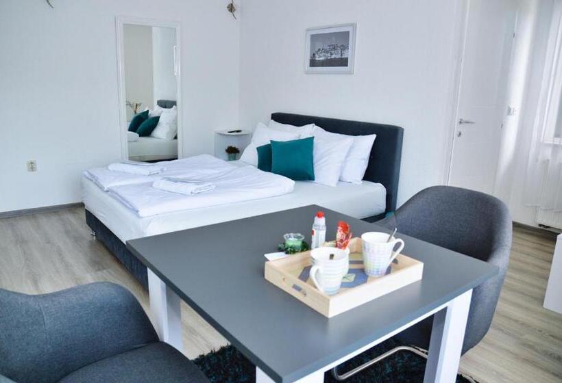 اتاق استاندارد با چشم‌انداز دریاچه, Guesthouse Marivo