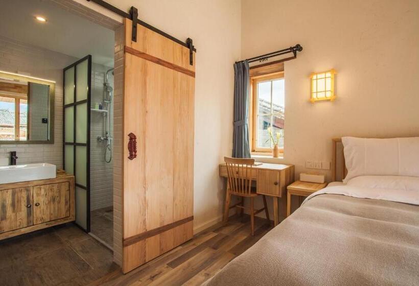 ویلای 3 خوابه, Eden Court