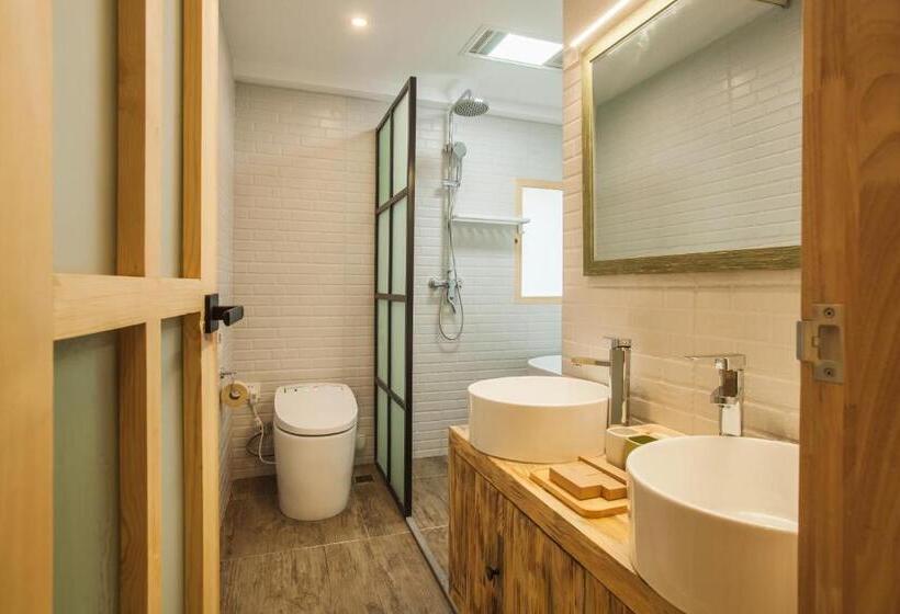 ویلای 3 خوابه, Eden Court