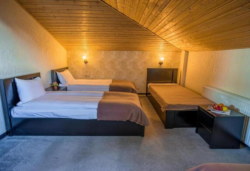 Economy Quadruple Room, Goodaura