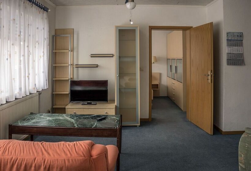 آپارتمان 1 خوابه, Pension Torkelstube