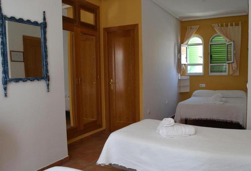 四人标准间, Hostal Doña Antonia
