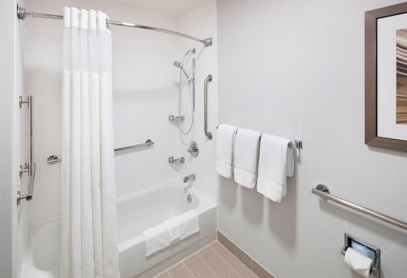 스탠다드 룸 더블 침대 2개, Courtyard By Marriott Pensacola