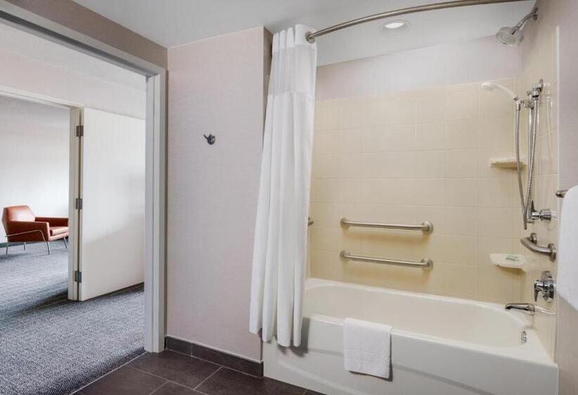 Номер Стандарт, Courtyard Manchesterboston Regional Airport