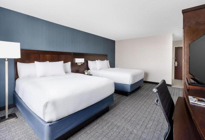 Номер Стандарт, Courtyard Manchesterboston Regional Airport